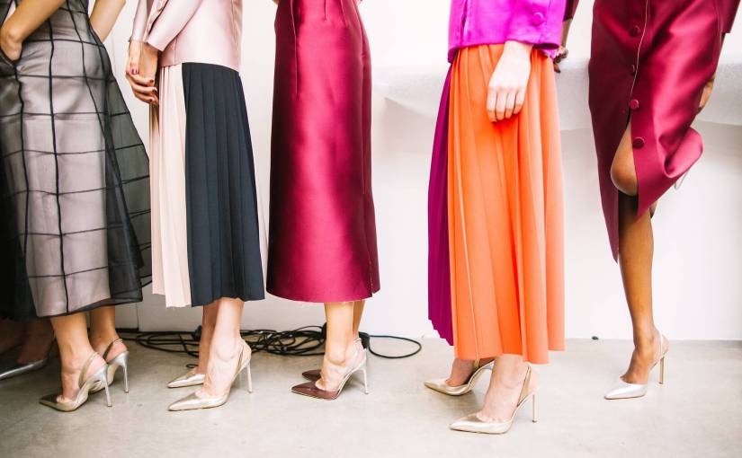 Najmodniejsze fasony spódnic, które warto mieć w&nbsp;szafie